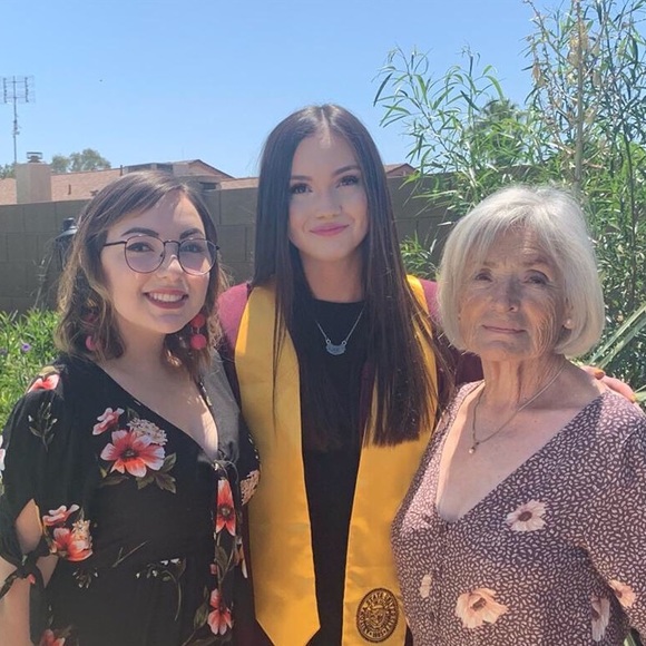 Meet your Posher, Amy - Picture 2 of 2